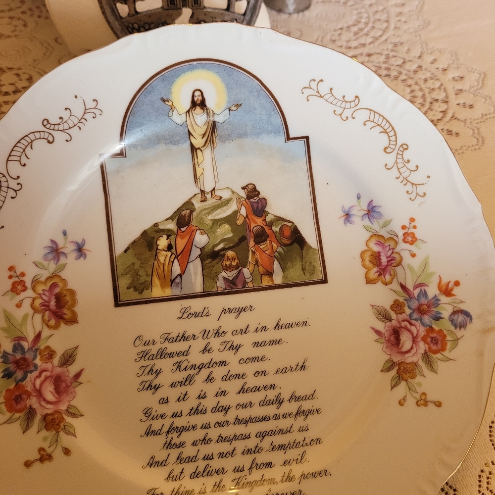 EUC Vintage Wall Hanging Plates Pair- Lord's Prayer and Ten Commandments - Picture 2 of 15